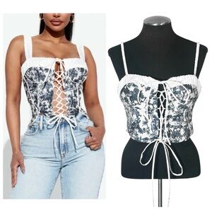 Tic Toc – Lace Up Tapestry Jacquard Pleated Strappy Crop Top – Large